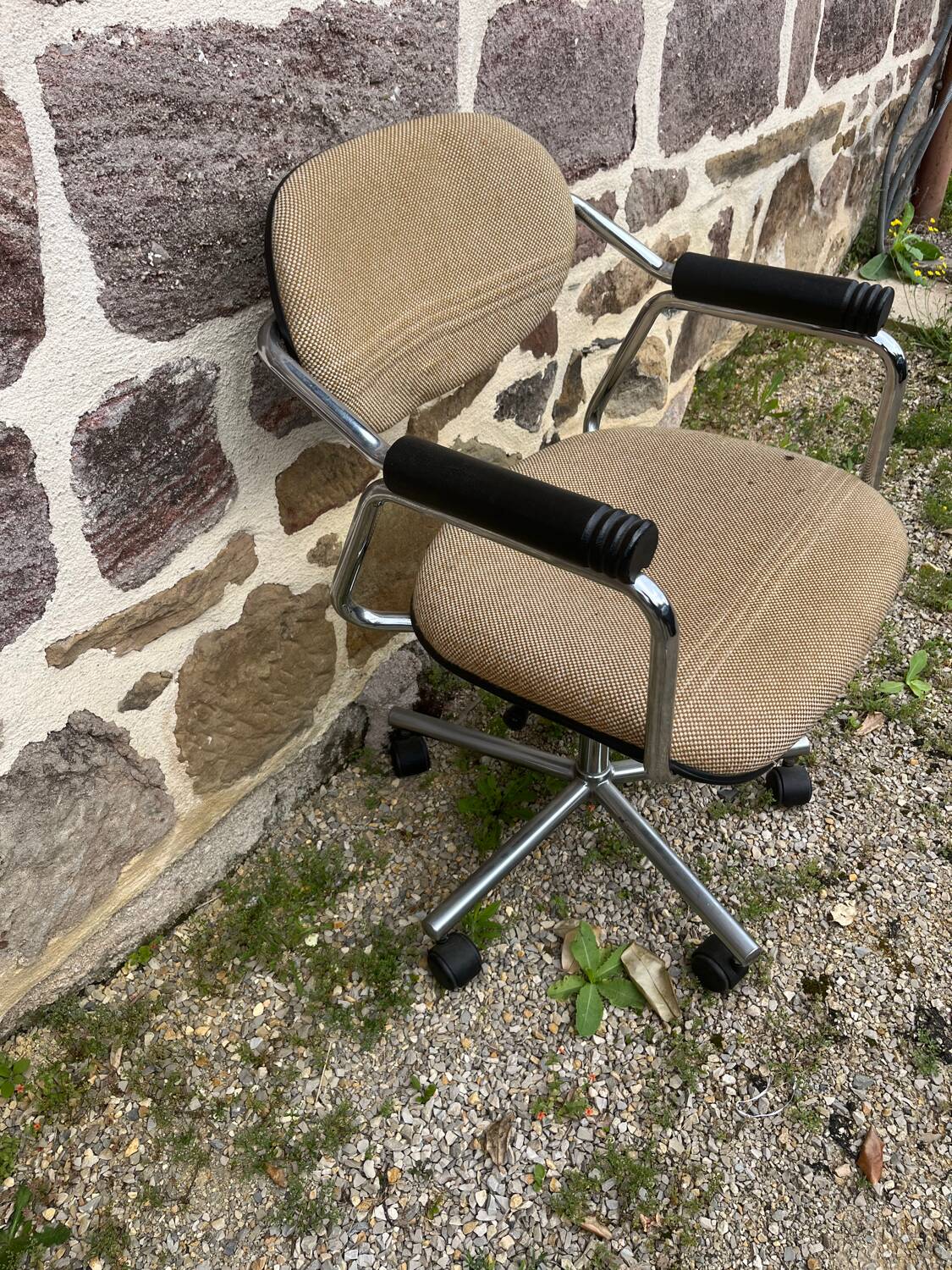 Atal office chair