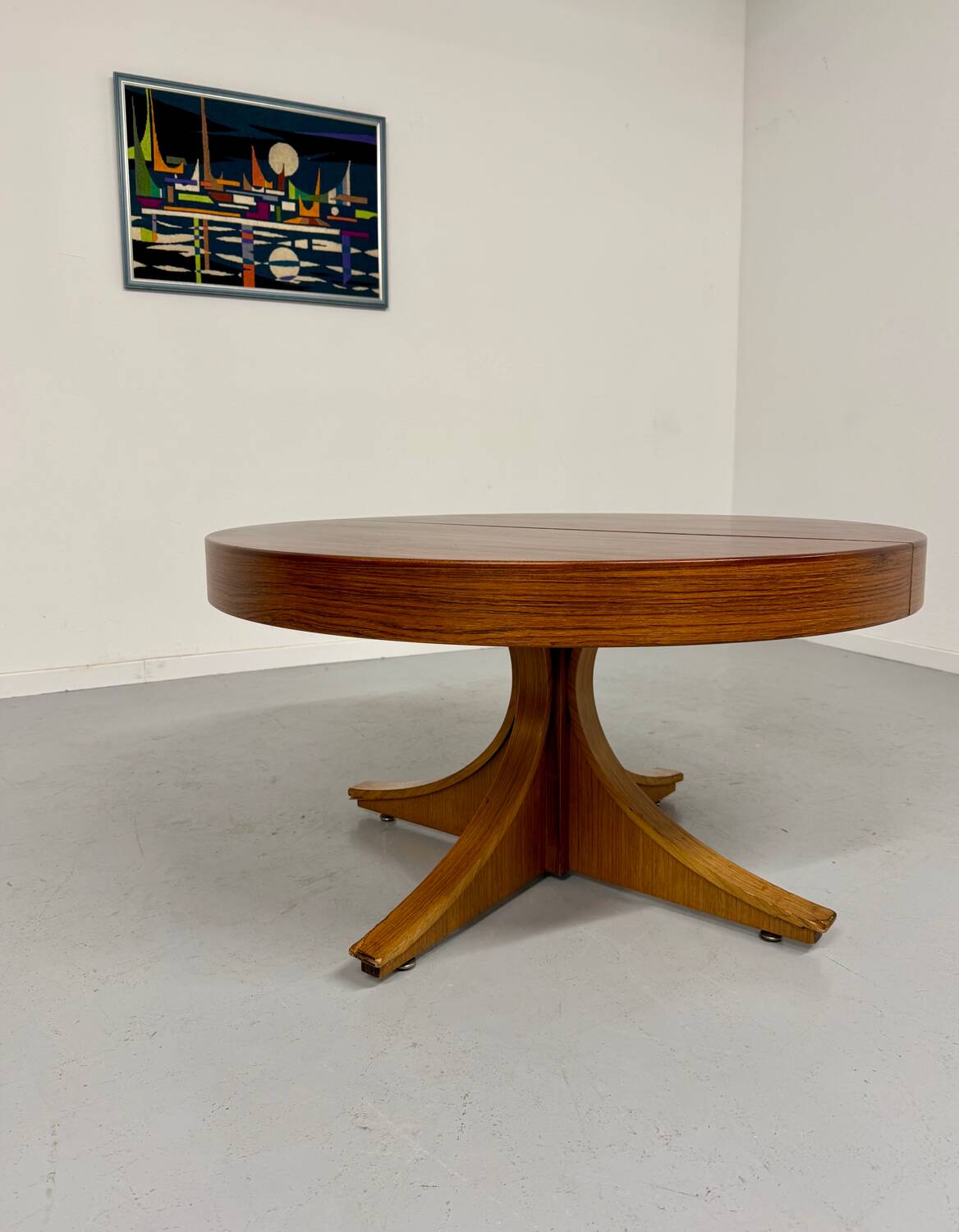 Extendable table with central leg, Italian design by Luigi Bartolini, vintage.