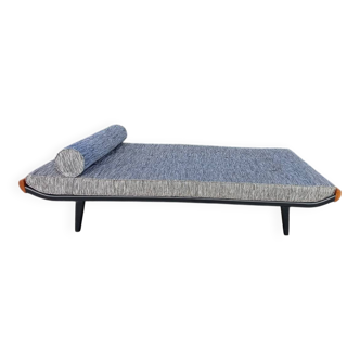 Daybed Cleopatra by Dick Cordemeijer