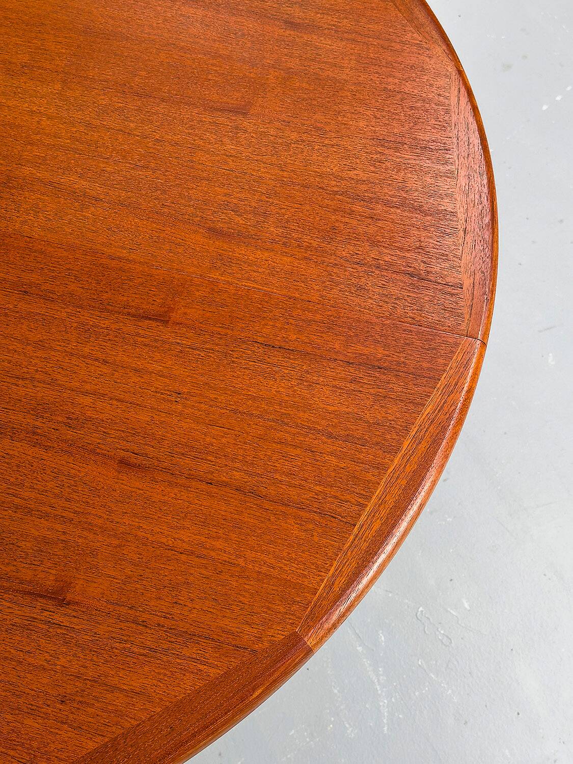 Danish Round Extendable Dining Table in Teak, 1970s