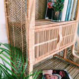 Emmanuelle Shelf