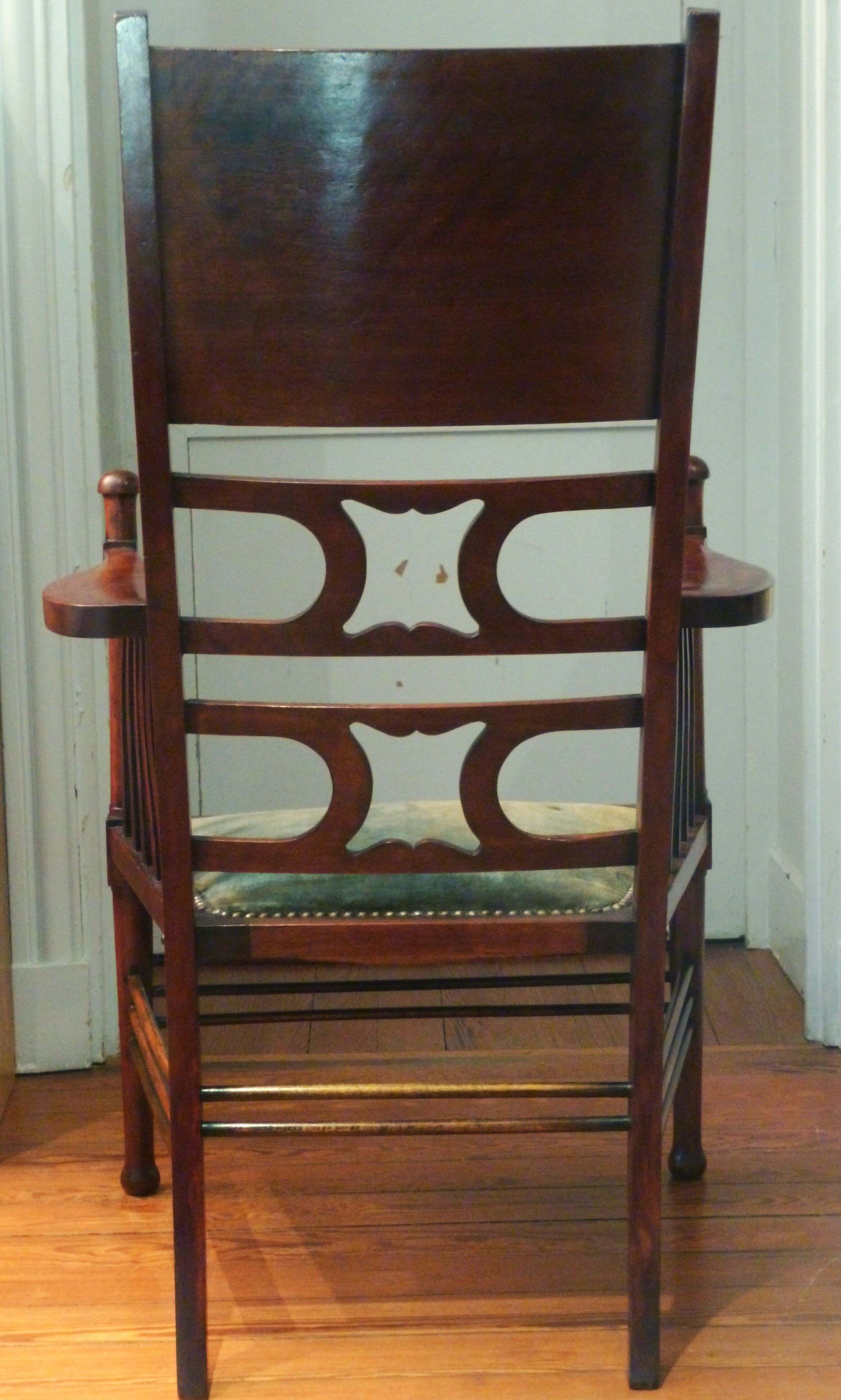 Arts and Crafts armchair, England late nineteenth/early twentieth