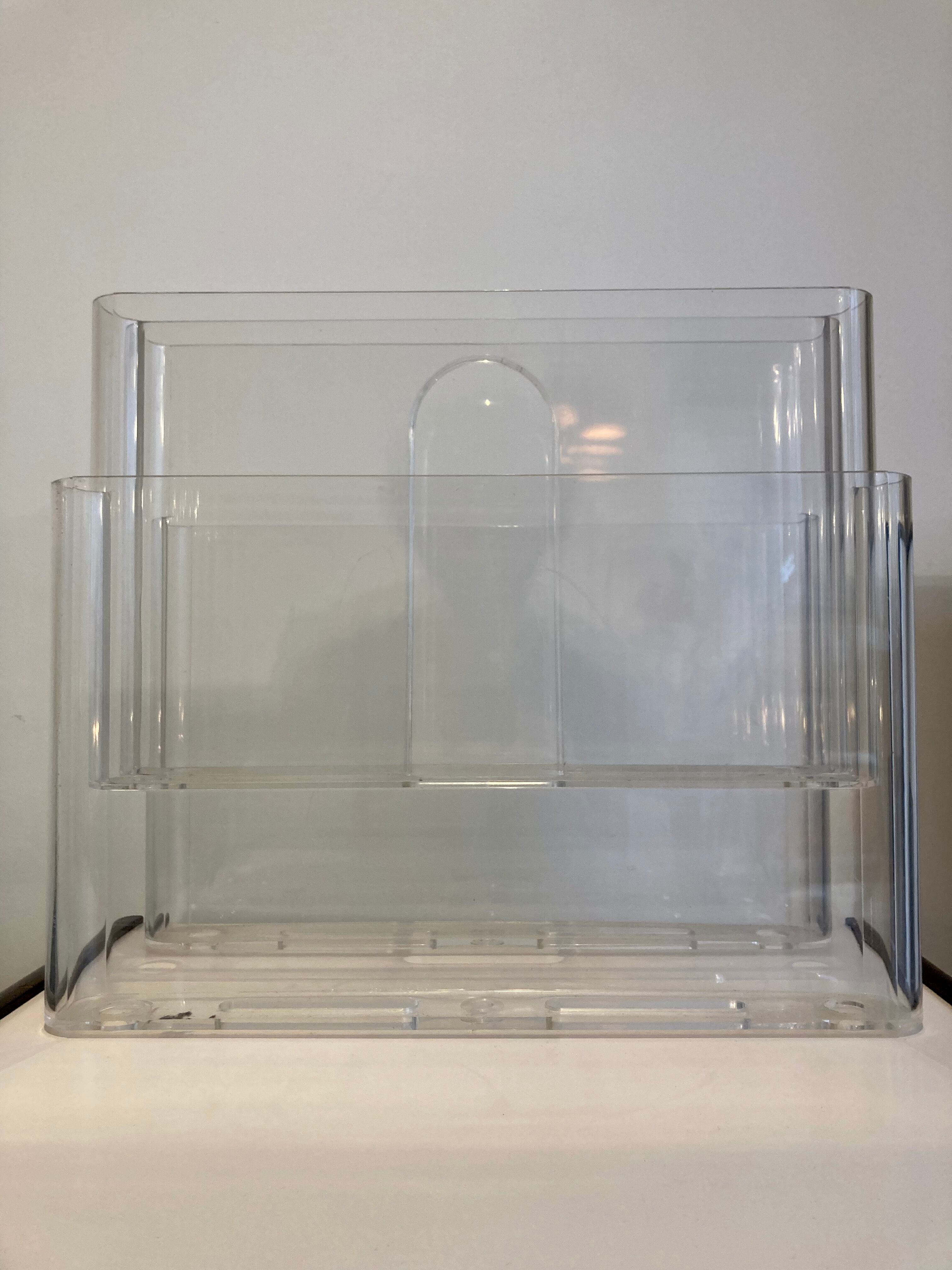 Transparent magazine holder Kartell by Giotto Stoppino, 70s