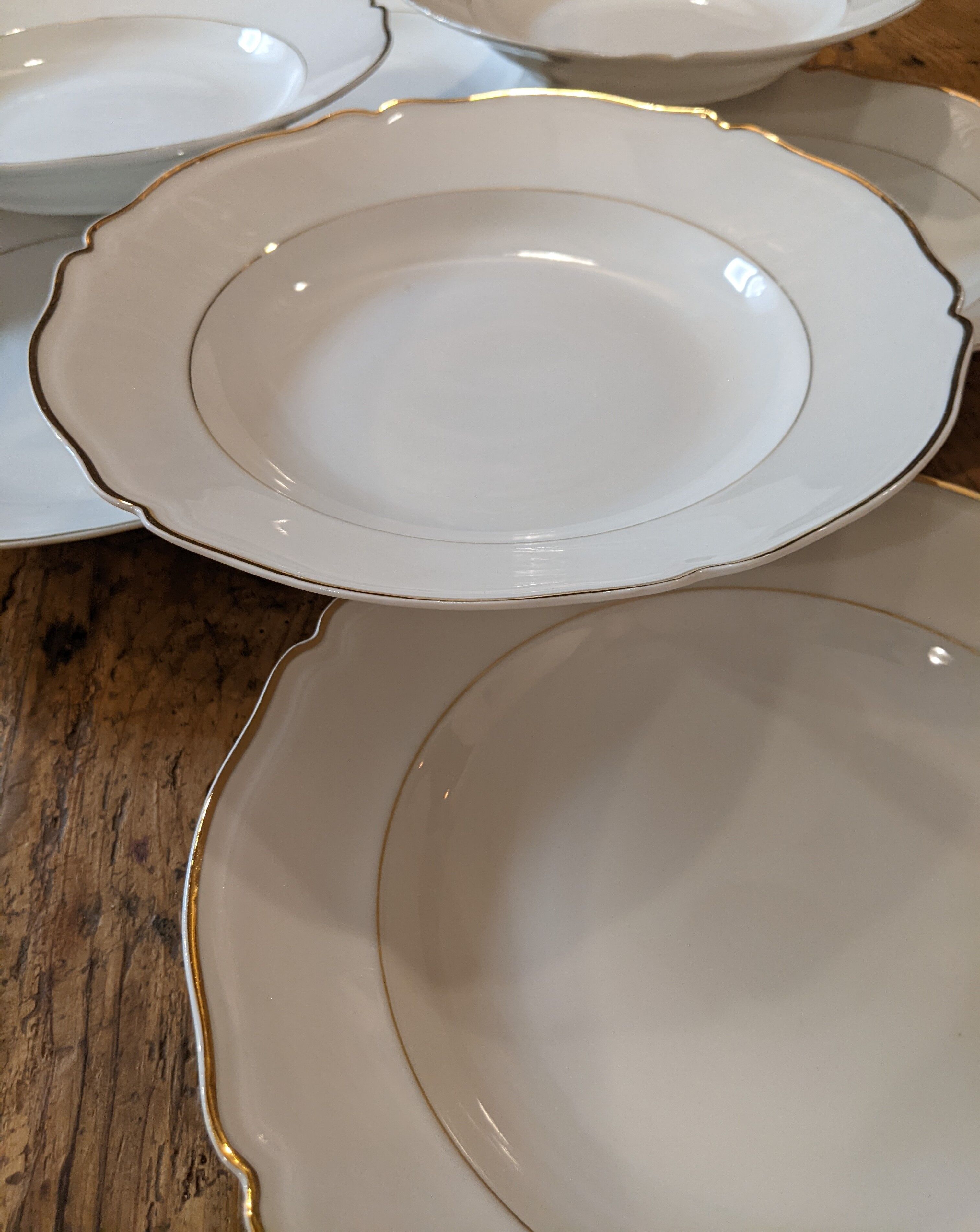 Lot round hollow vintage plates in Limoges porcelain