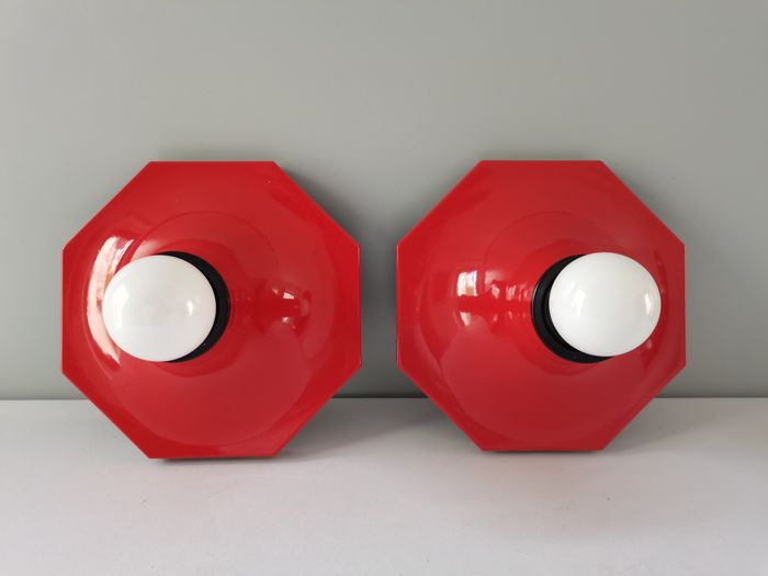 Paire d'appliques italiennes années 80