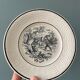 Lot de 12 petites assiettes Digoin Sarreguemines, « Les Mois »