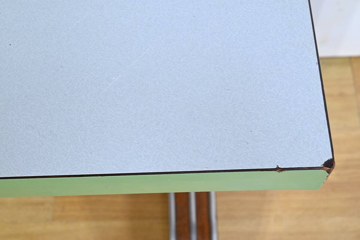 Bistro tables in laminate and beech – 1950