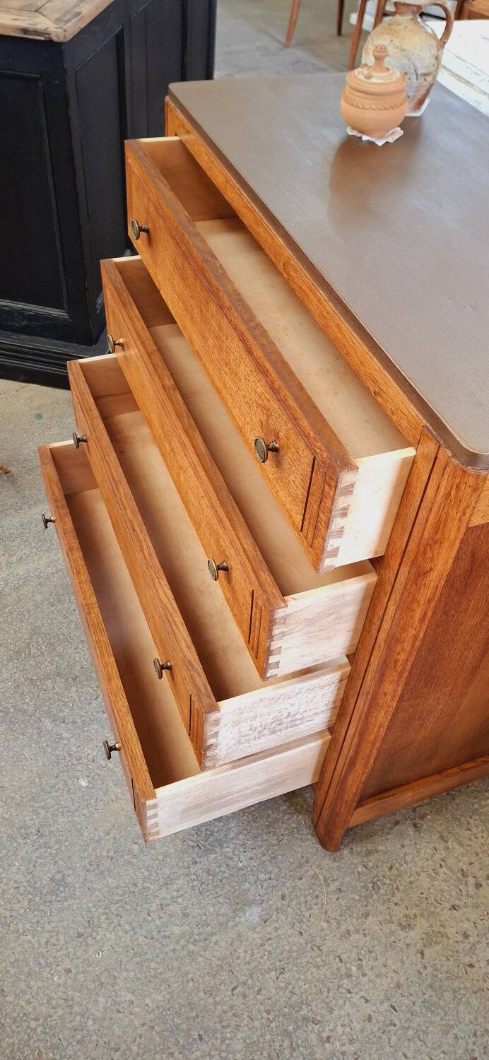 Antique chest of drawers
