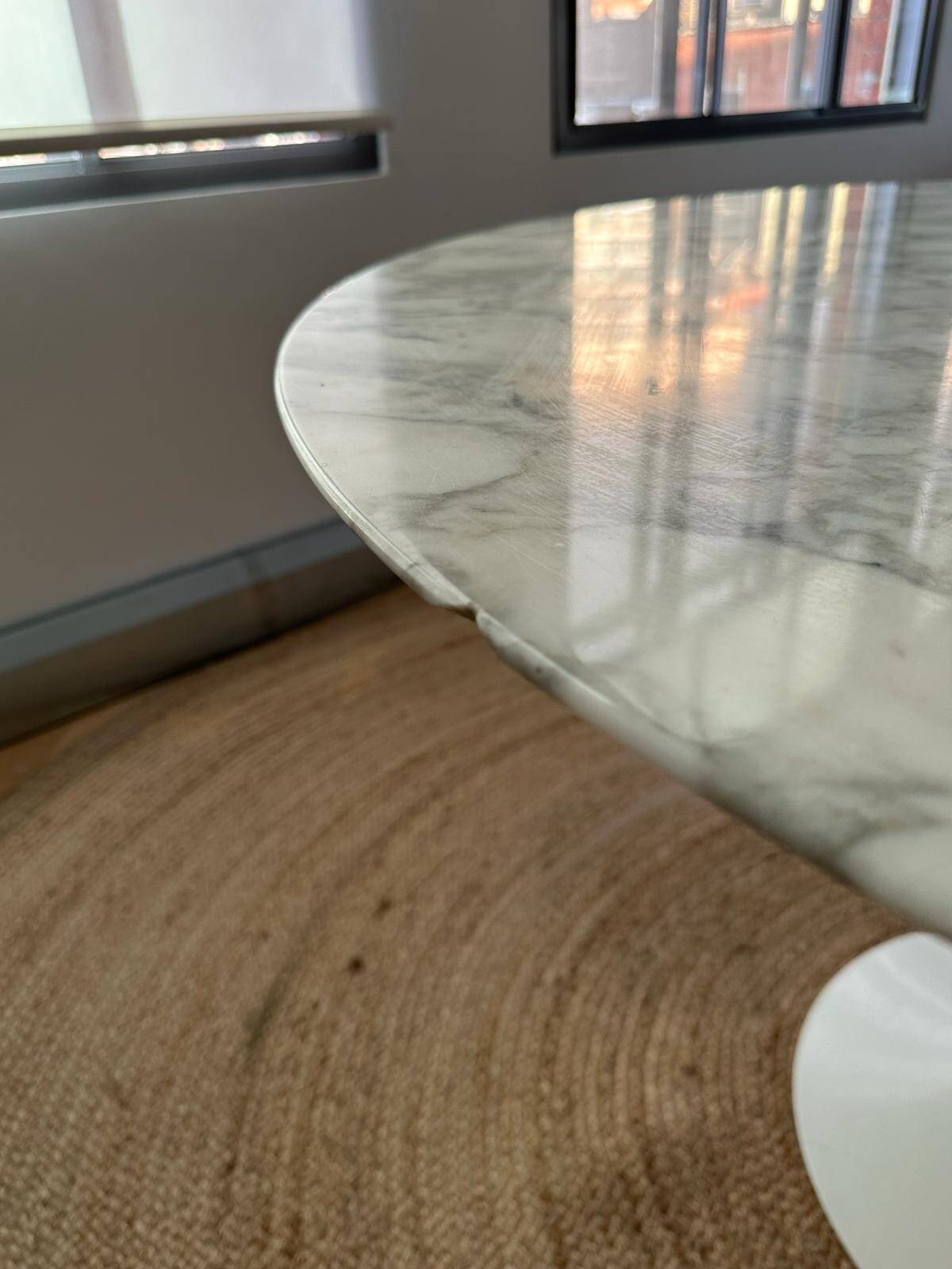 Saarinen marble table Edition Knoll and its 4 tulip chairs (set of 5)
