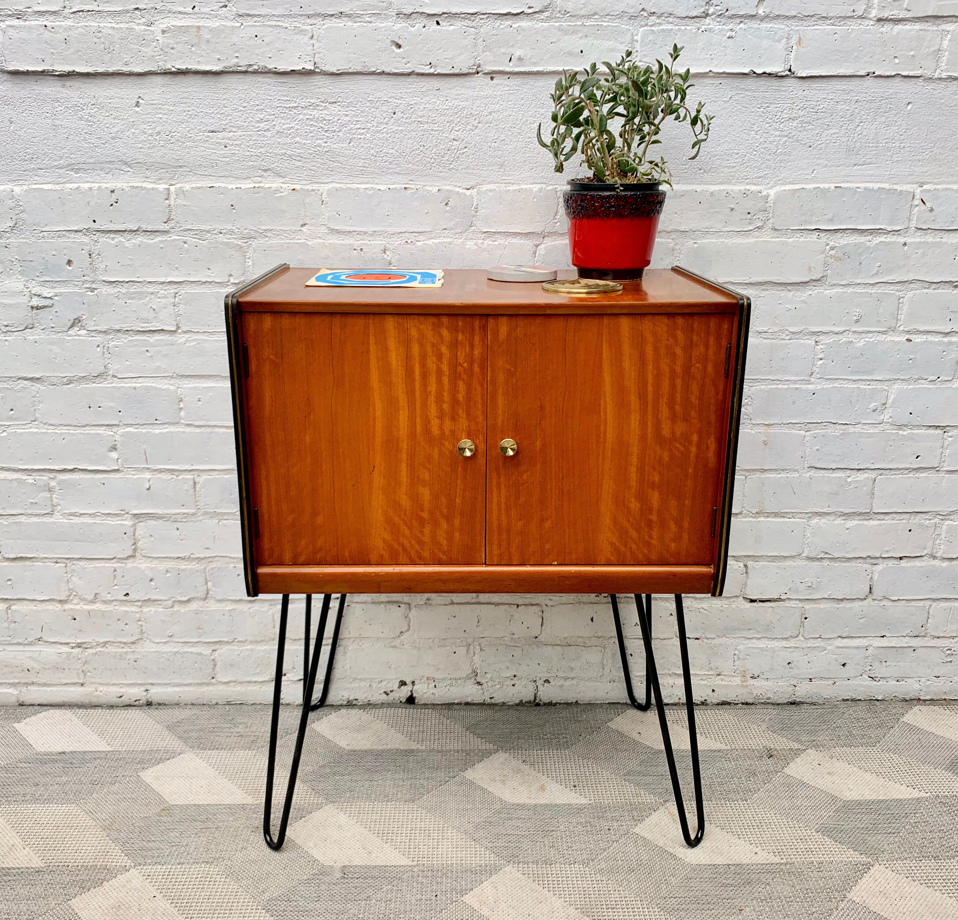 Buffet pour disques vintage
