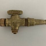 Adjustable solid brass garden lance