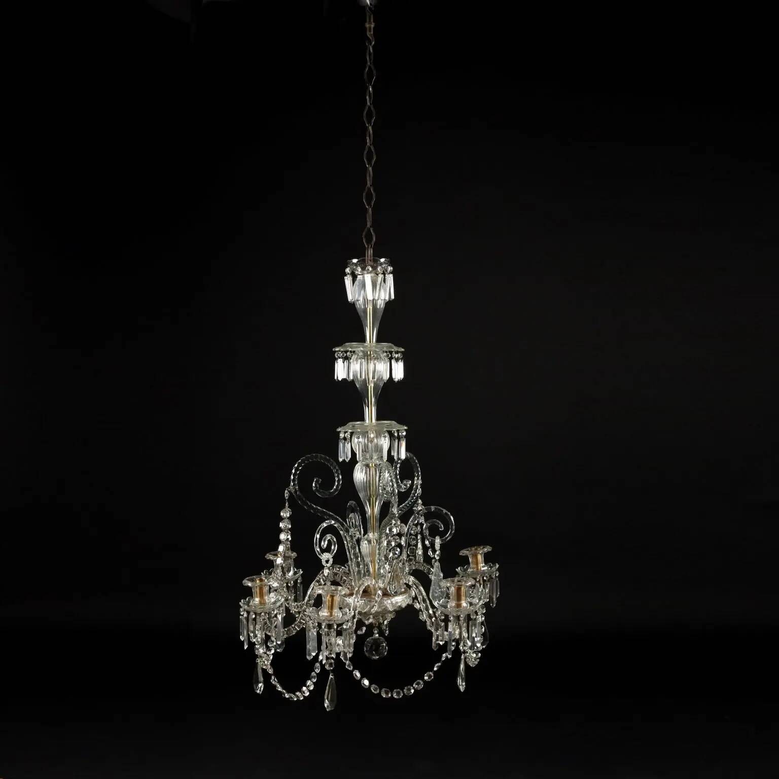 Antique glass chandelier with 6 lights from the 19th century.