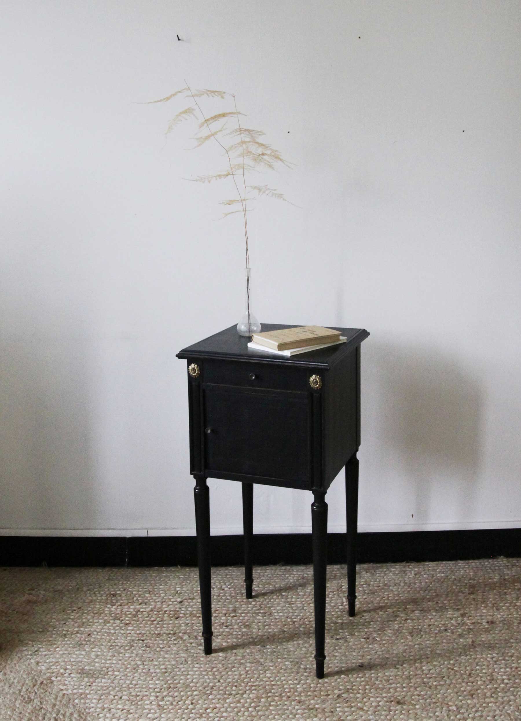 Black bedside Henri II