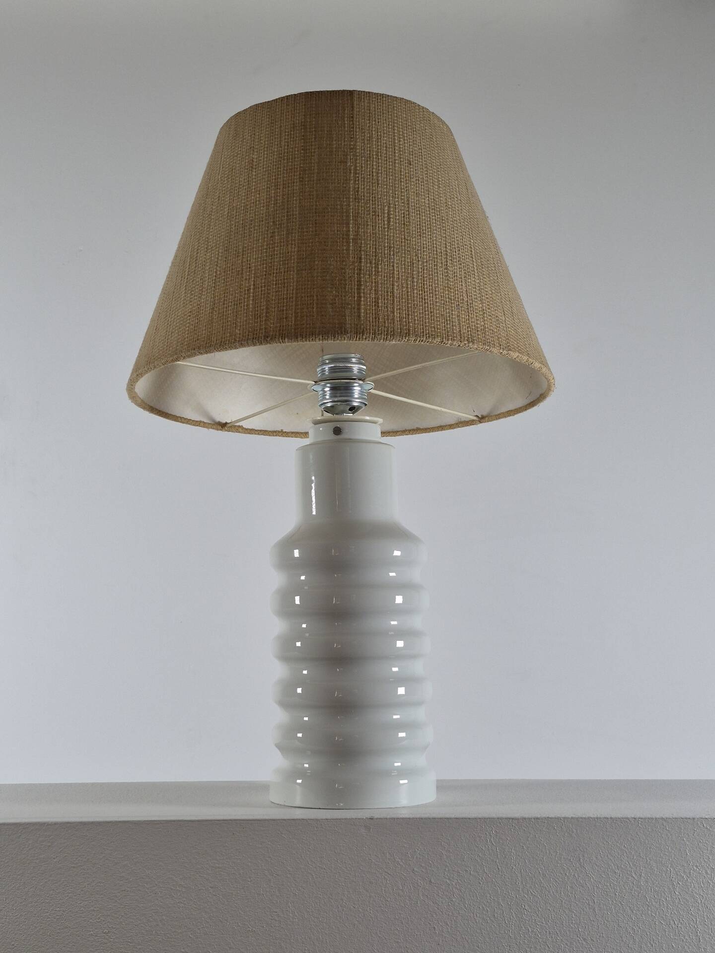 Lampe de table en porcelaine vintage des années 1970 GDR.