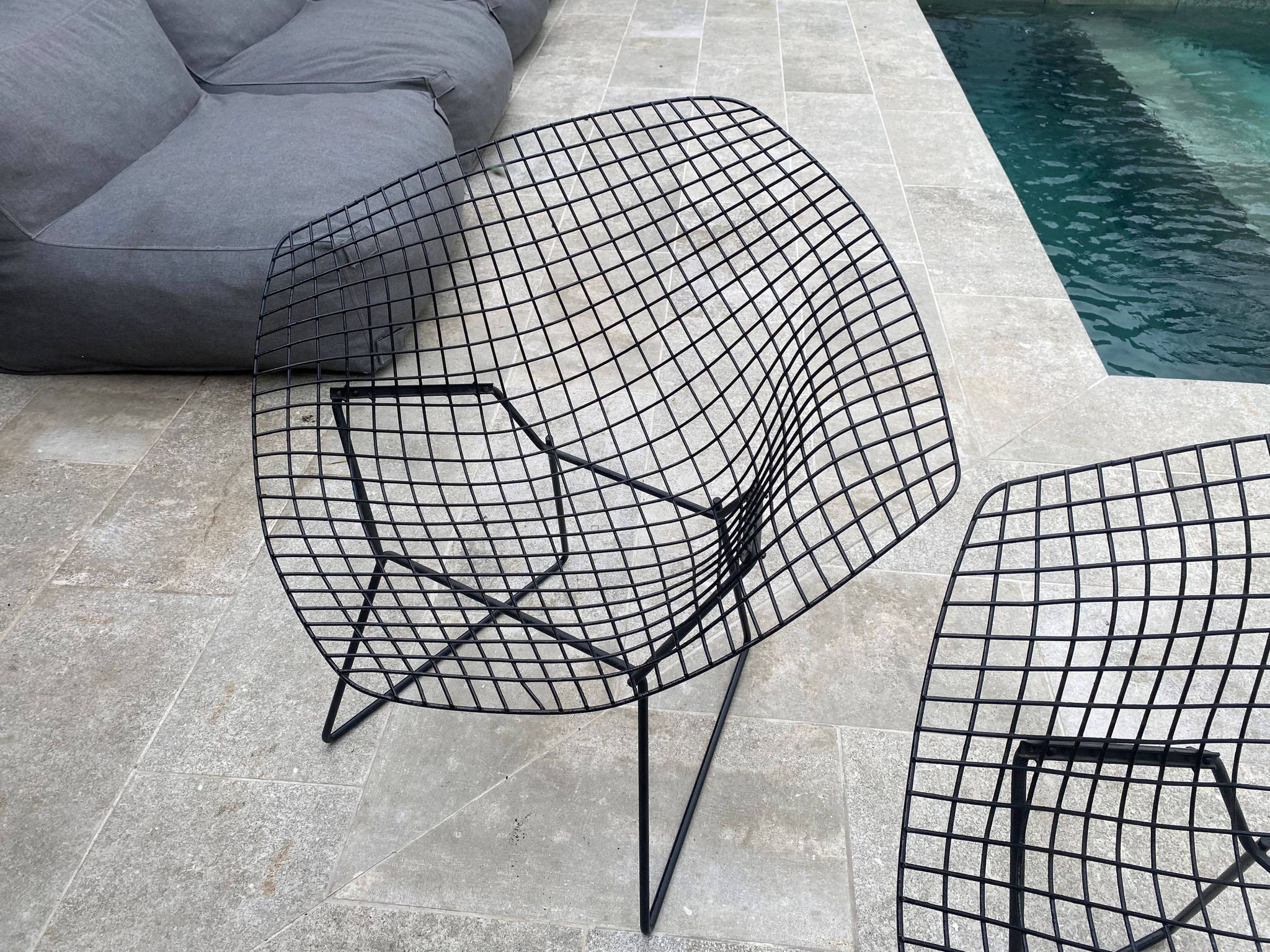 Pair of Harry Bertoia KNOLL 1950s vintage small diamond armchairs