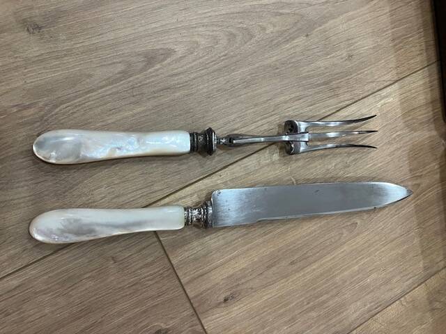 Knife set, mother-of-pearl handles