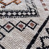 Moroccan rug - 197 x 350 cm