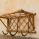 Porte-manteau mural vintage en rotin
