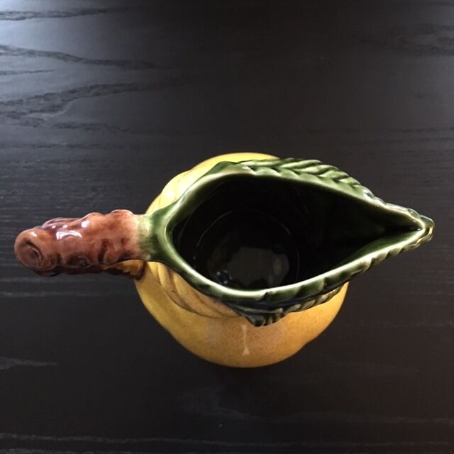 PIchet pear in dabbling