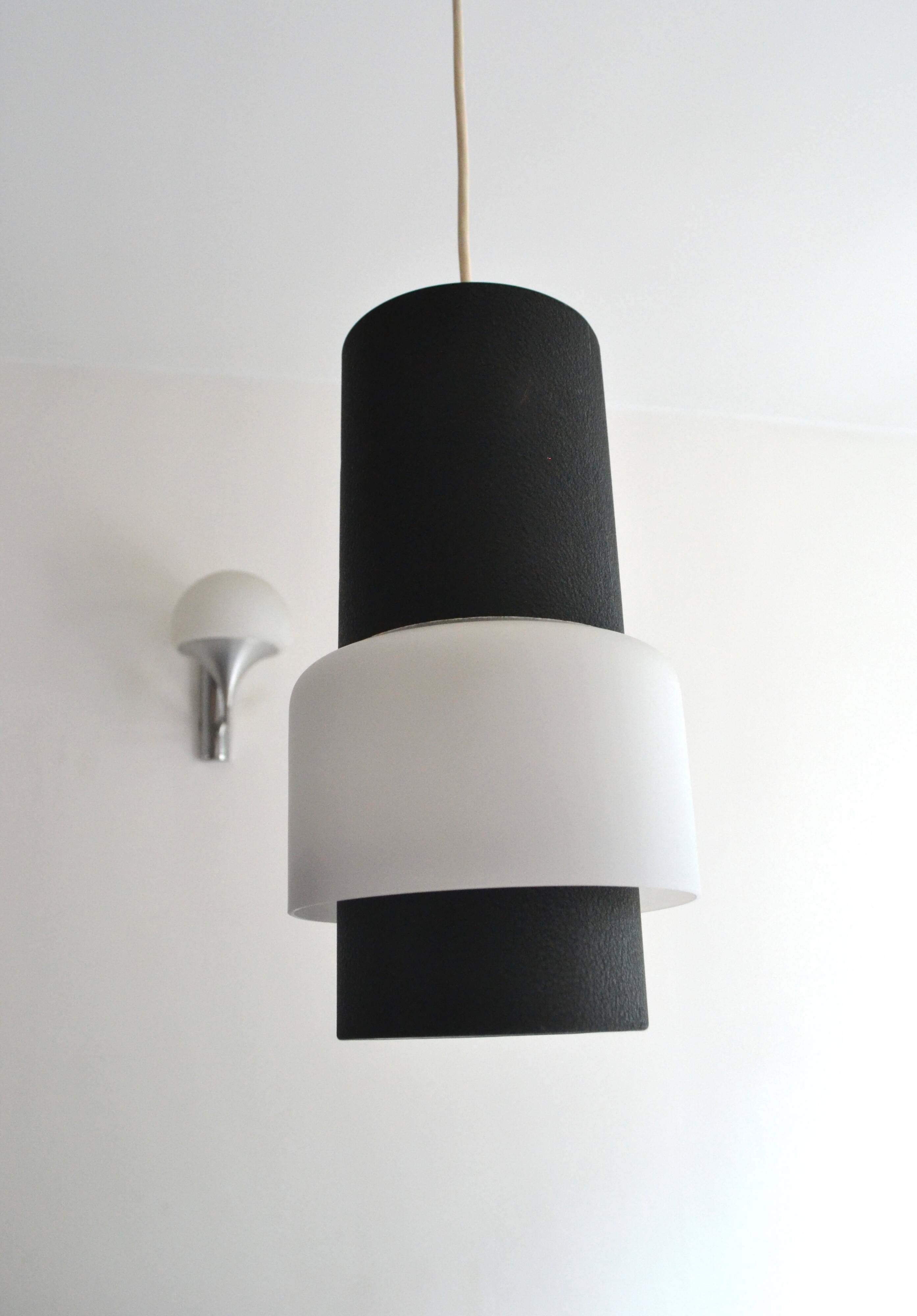 Suspension Louis Kalff chandelier metal opaline 50s