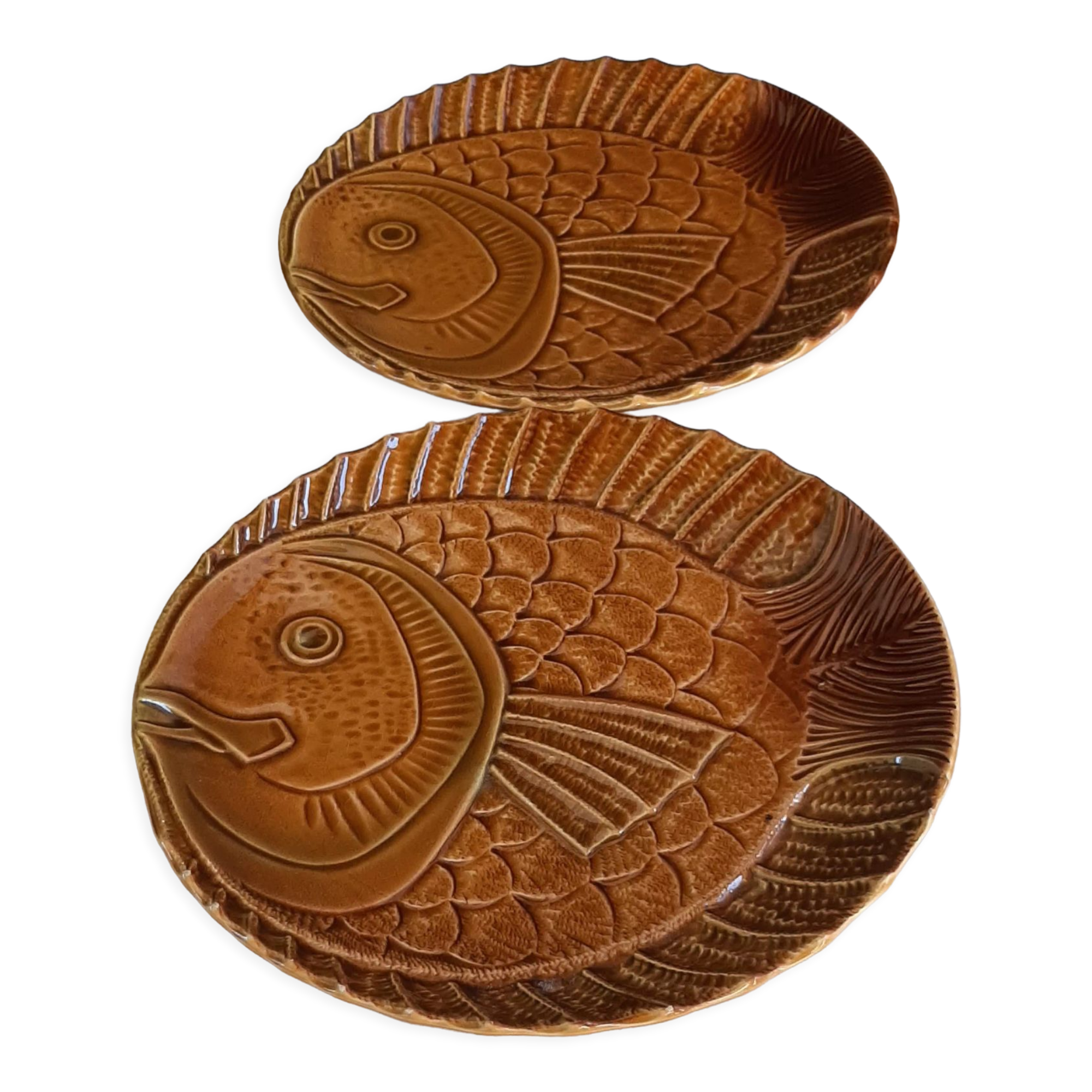 Lot de 2 assiettes en barbotine