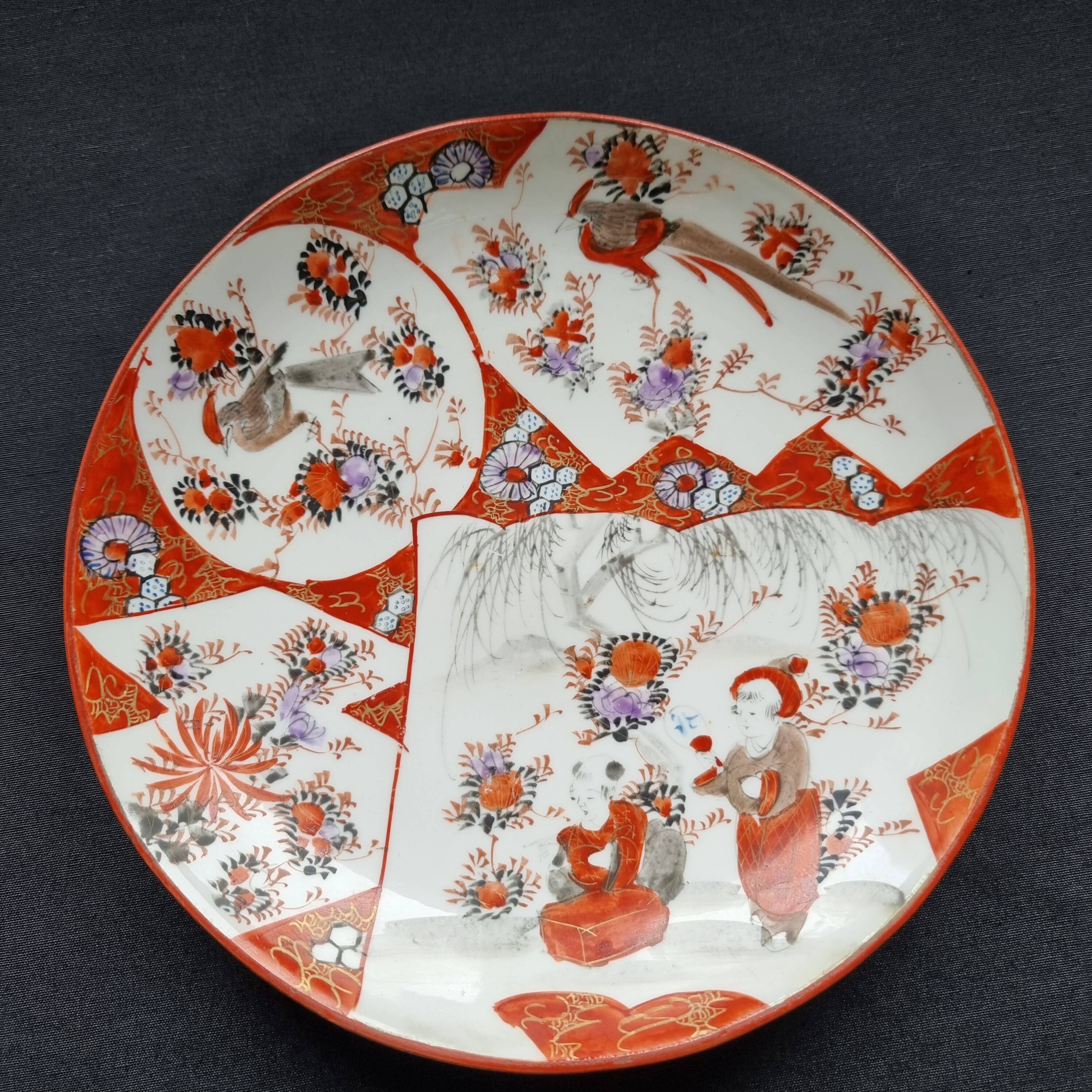 Antique Kutani porcelain plate (Meiji period, 19th century)