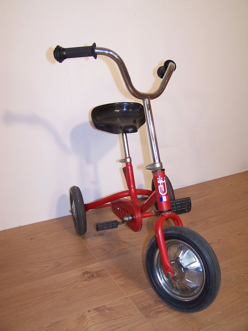 Tricycle vintage pour enfant marque Judez modèle Rodéo | Selency