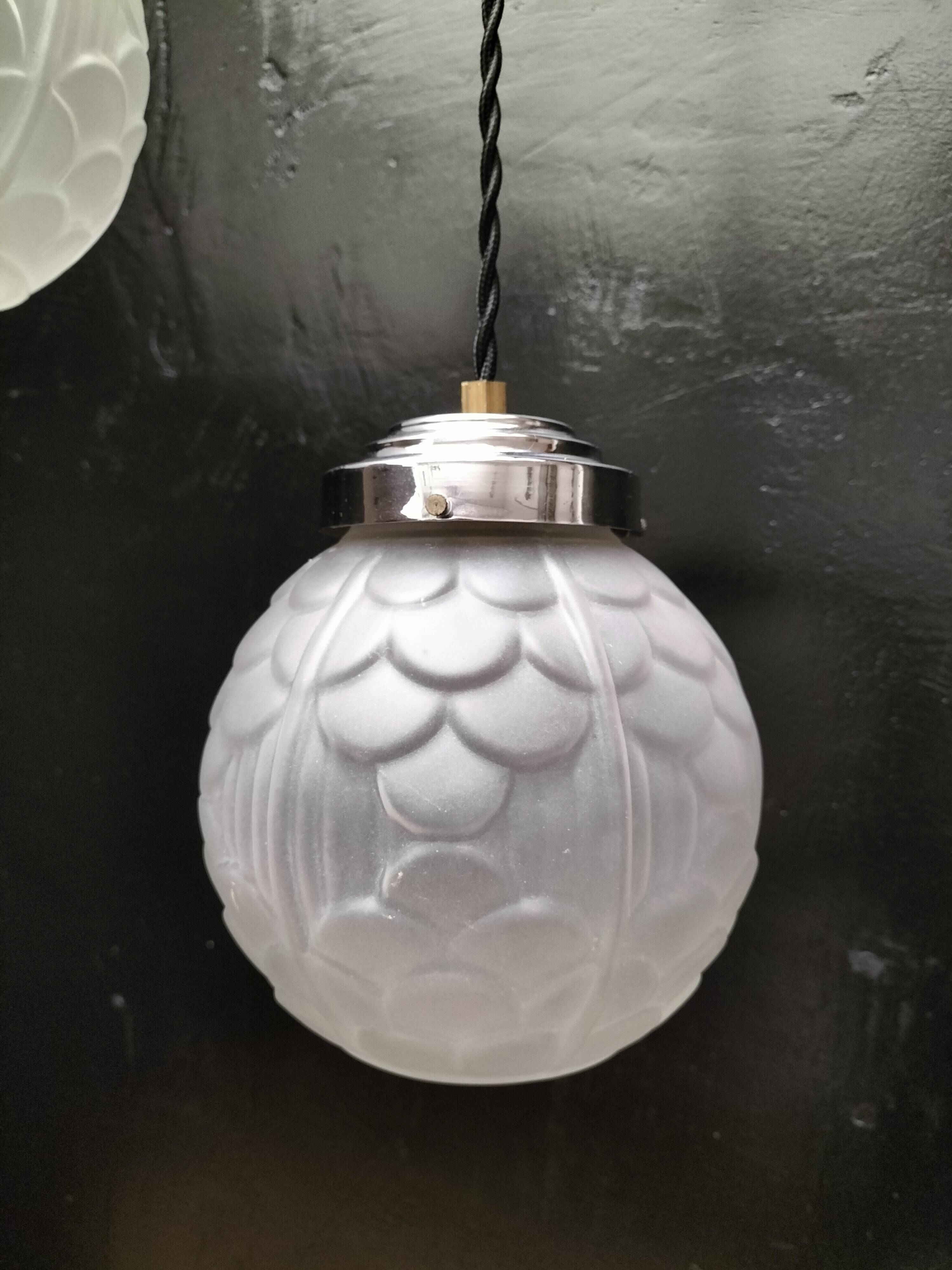 Art deco pendant lights