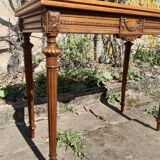 Console table à jeux en noyer sculpté d'époque XIXème