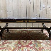 Table basse de style Empire