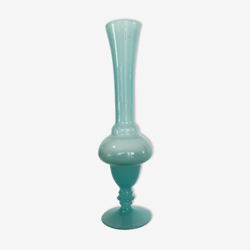 Vase soliflore en opaline bleu