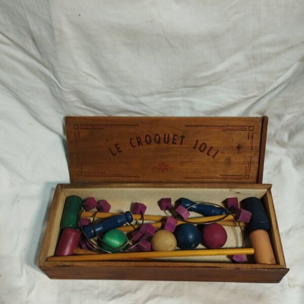 Ancien jeu de croquet de salon en bois ''le croquet joli