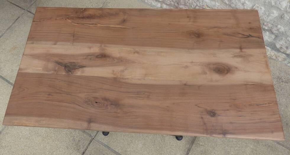 Wrought iron coffee table and its solid oak top