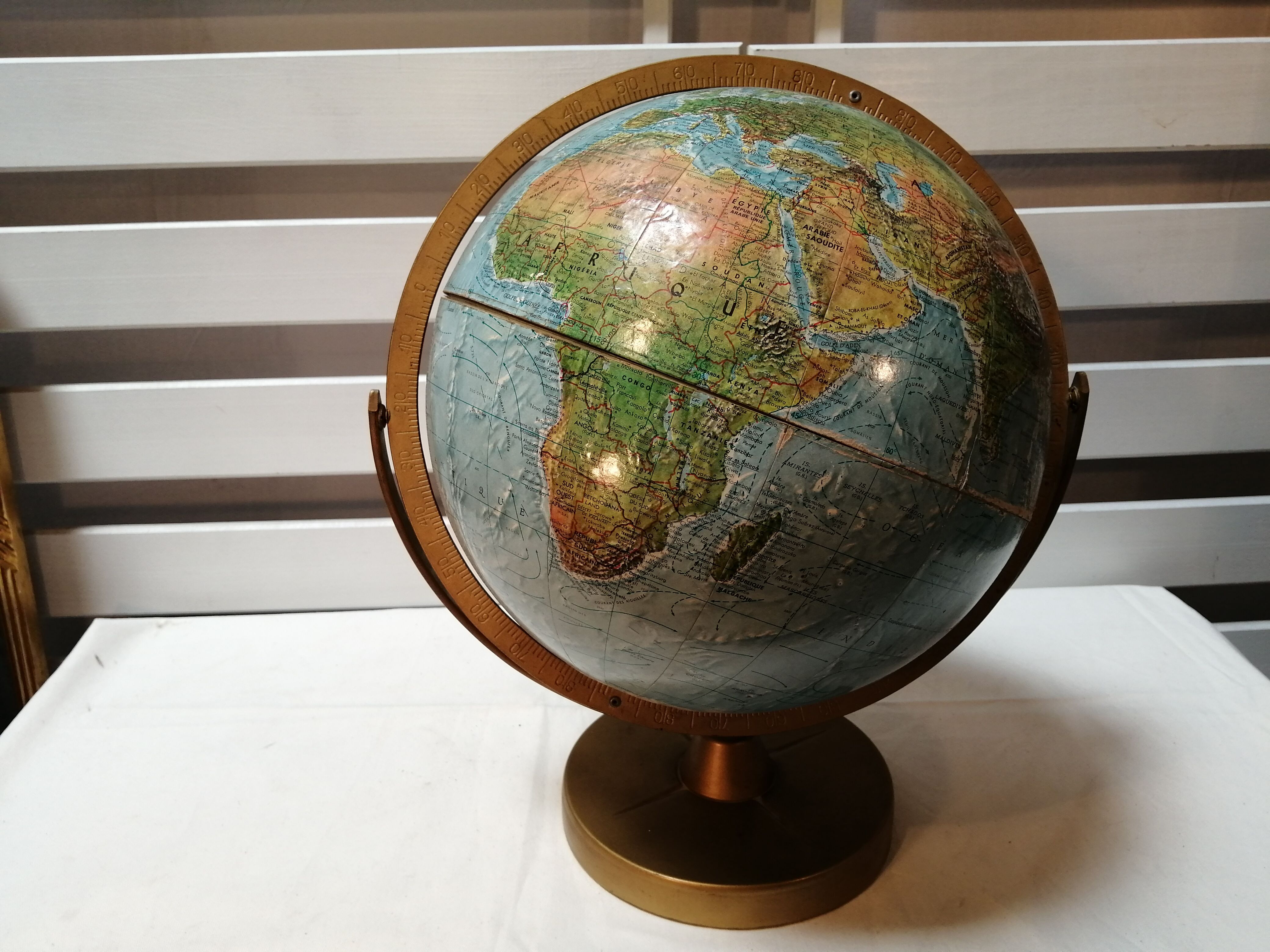 Vintage Scan-Globe