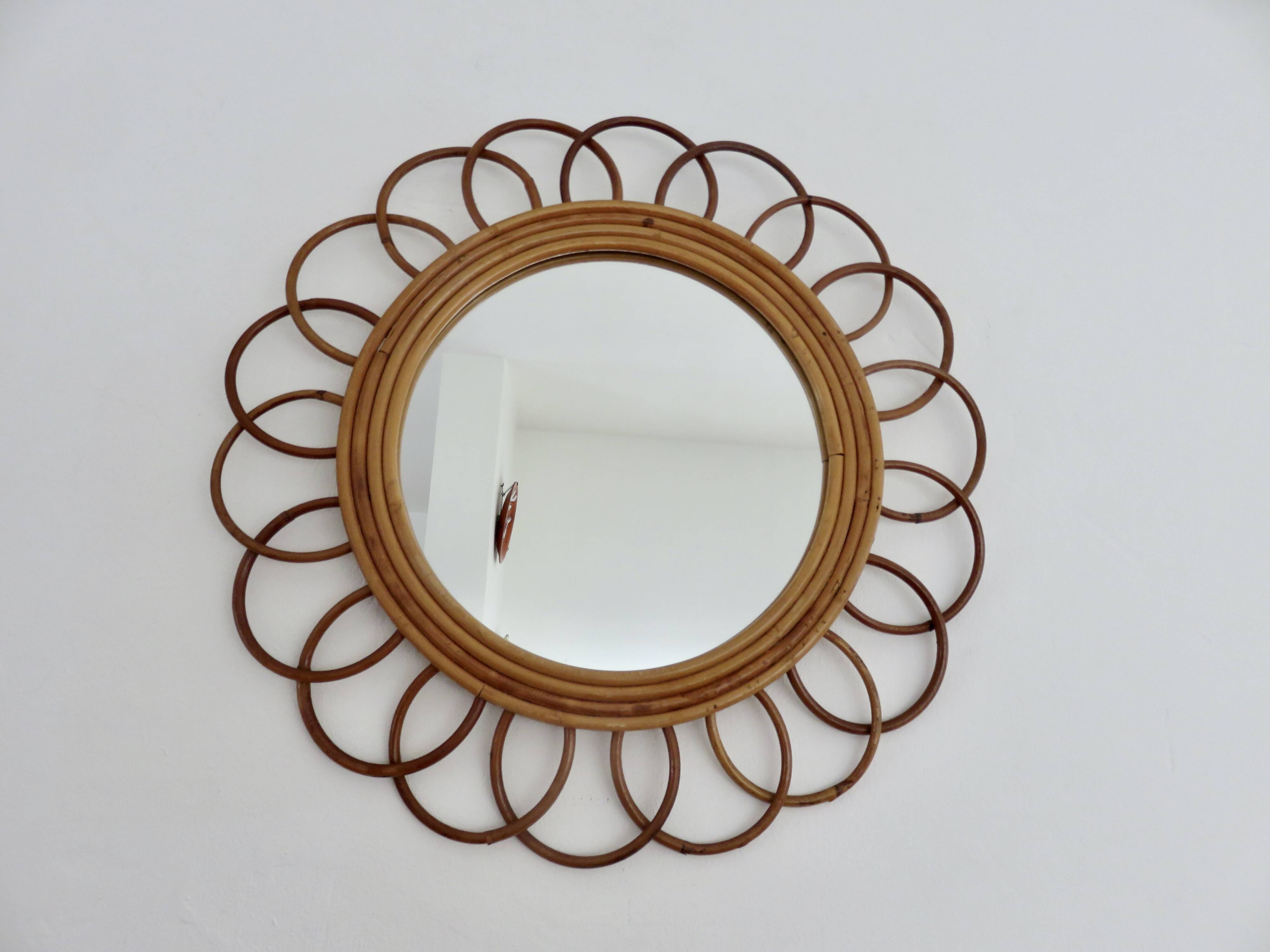 Authentic "flower" mirror in rattan and bamboo, 1960s 70s.