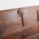 Grand coffre en bois