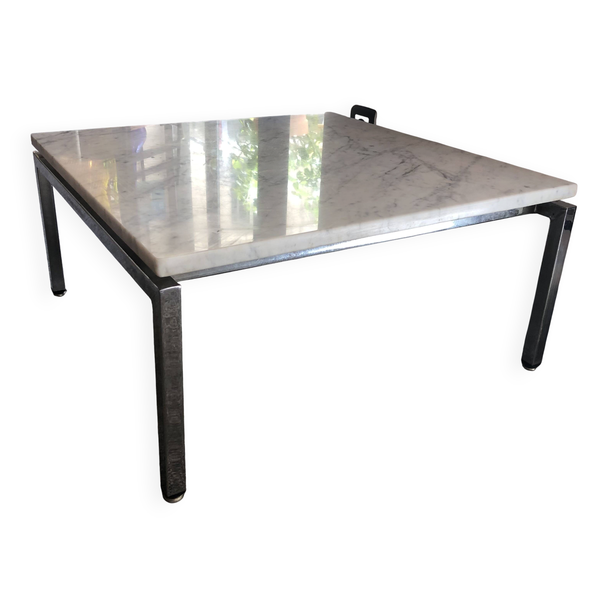 Table basse en marbre et chrome