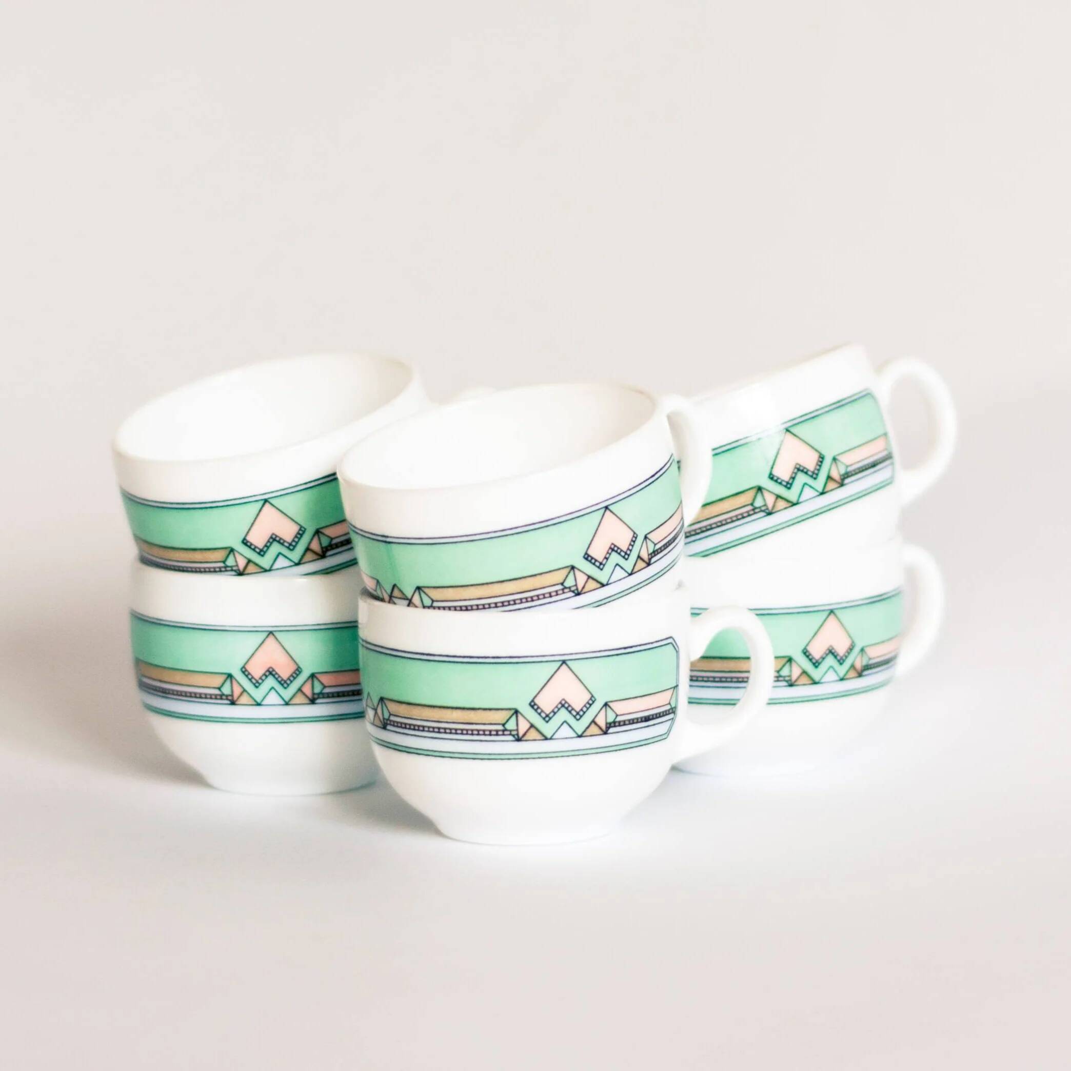 Tasses géométriques vert menthe Arcopal Esso