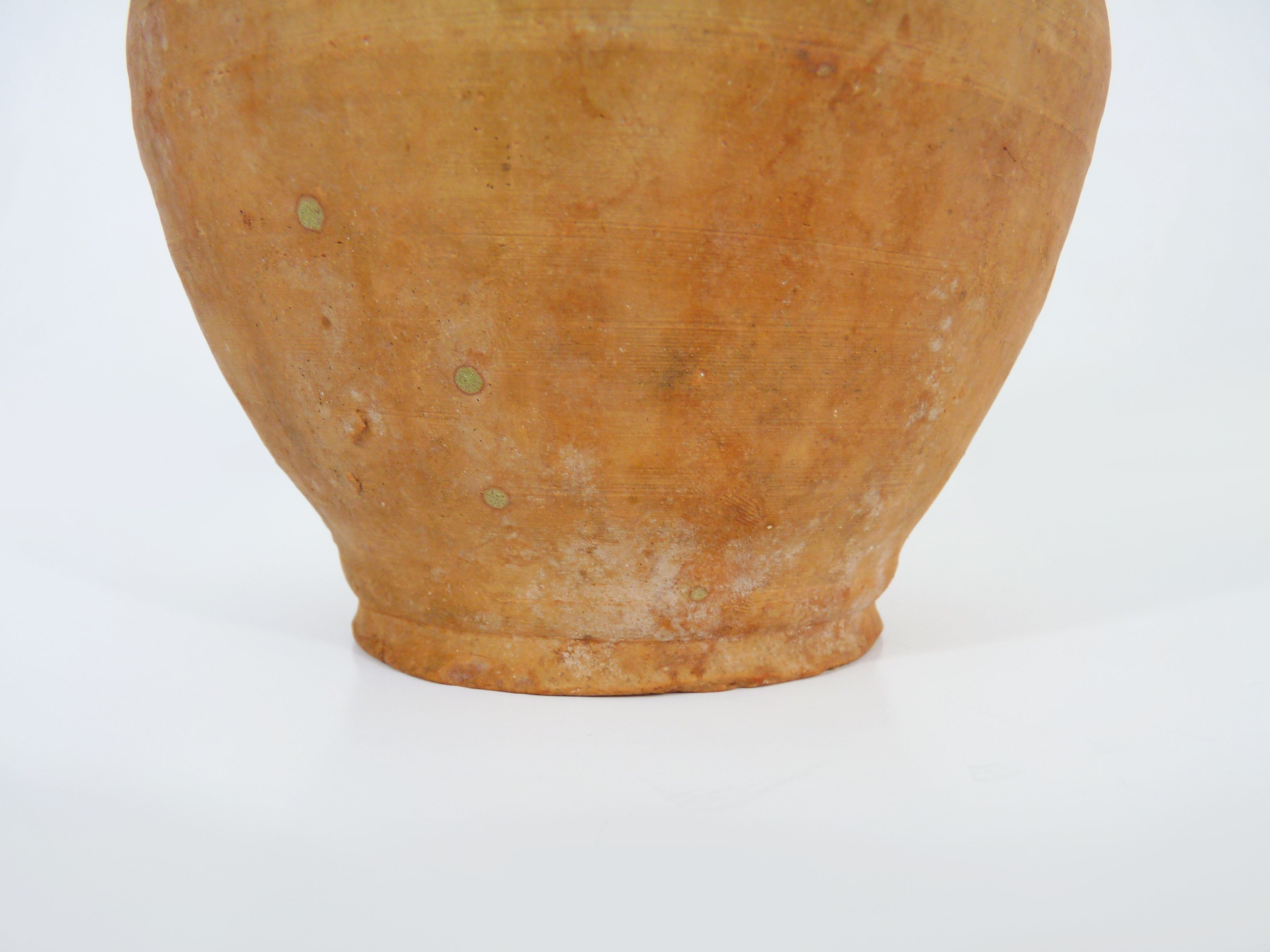 Beautiful little grease pot in yellow terracotta and glazed green. NINETEENTH century