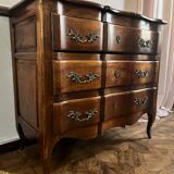 Classic chest of drawers