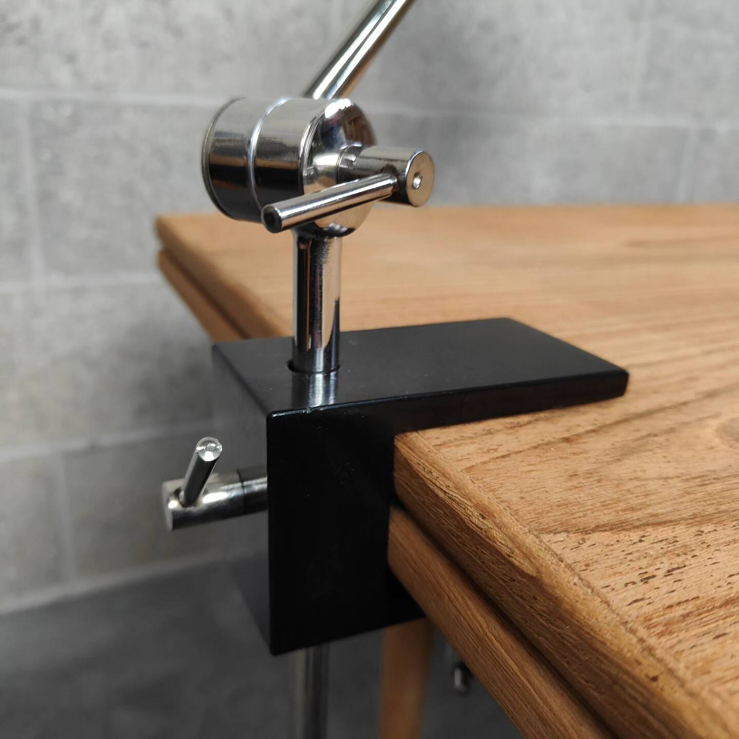 Vise lamp restored by Jan Suchan for Elektrosvit Czech Republic