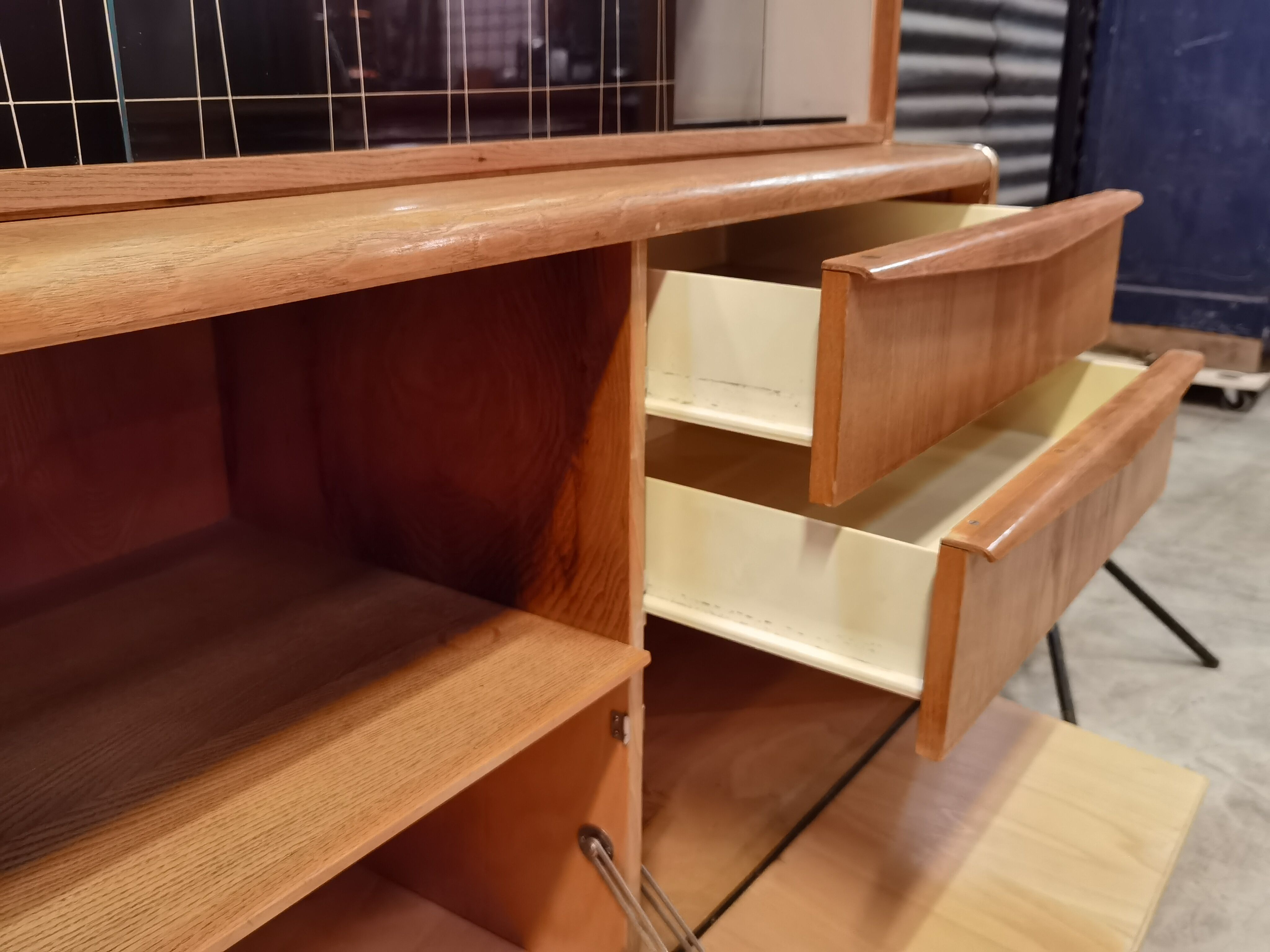 Buffet U372 / 386 Bohumil Landsman and Hubert Nepožitek for Jitona Soběslav