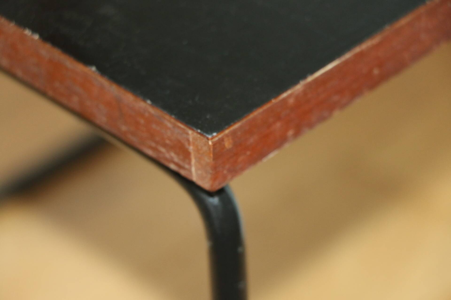 Guariche Steiner flying coffee table