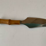 Bamboo handle pie shovel