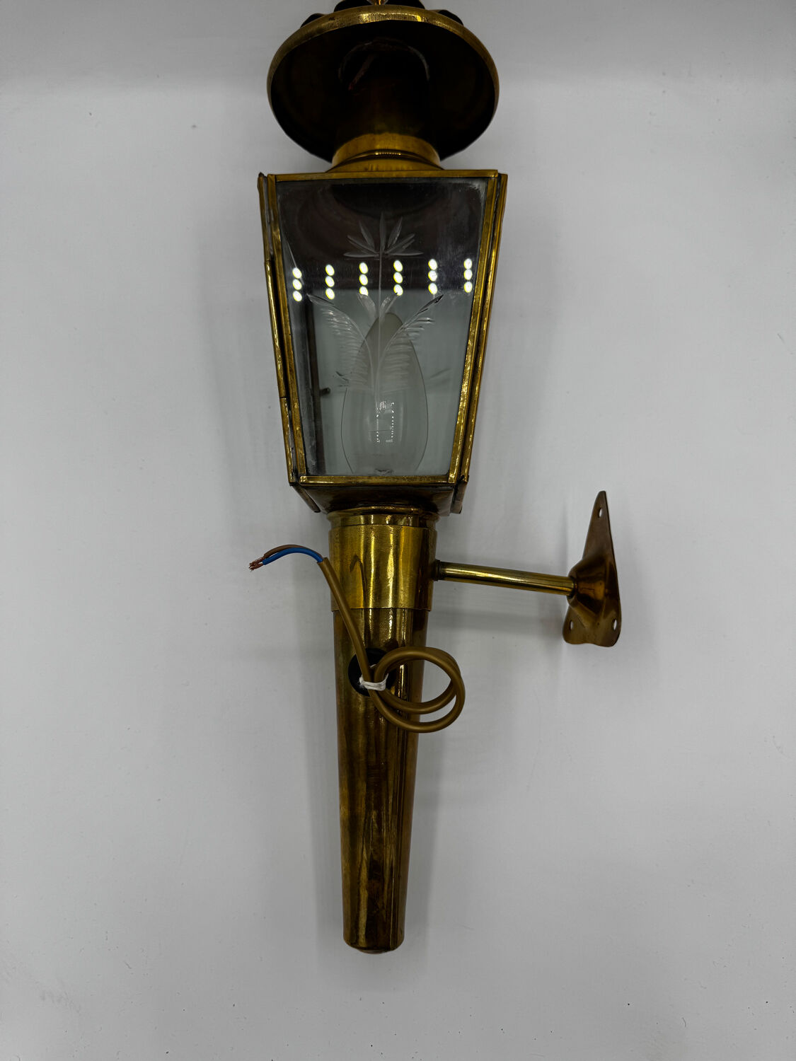 19th-century carriage lamp