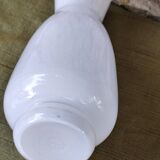 Vase en verre blanc