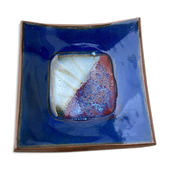 Empty terracotta pocket / ashtray