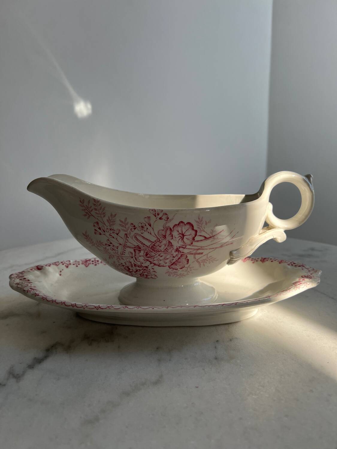 Onnaing Harvest Collection Sauceboat, Iron Earth