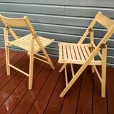 Paire de chaises pliantes en bois