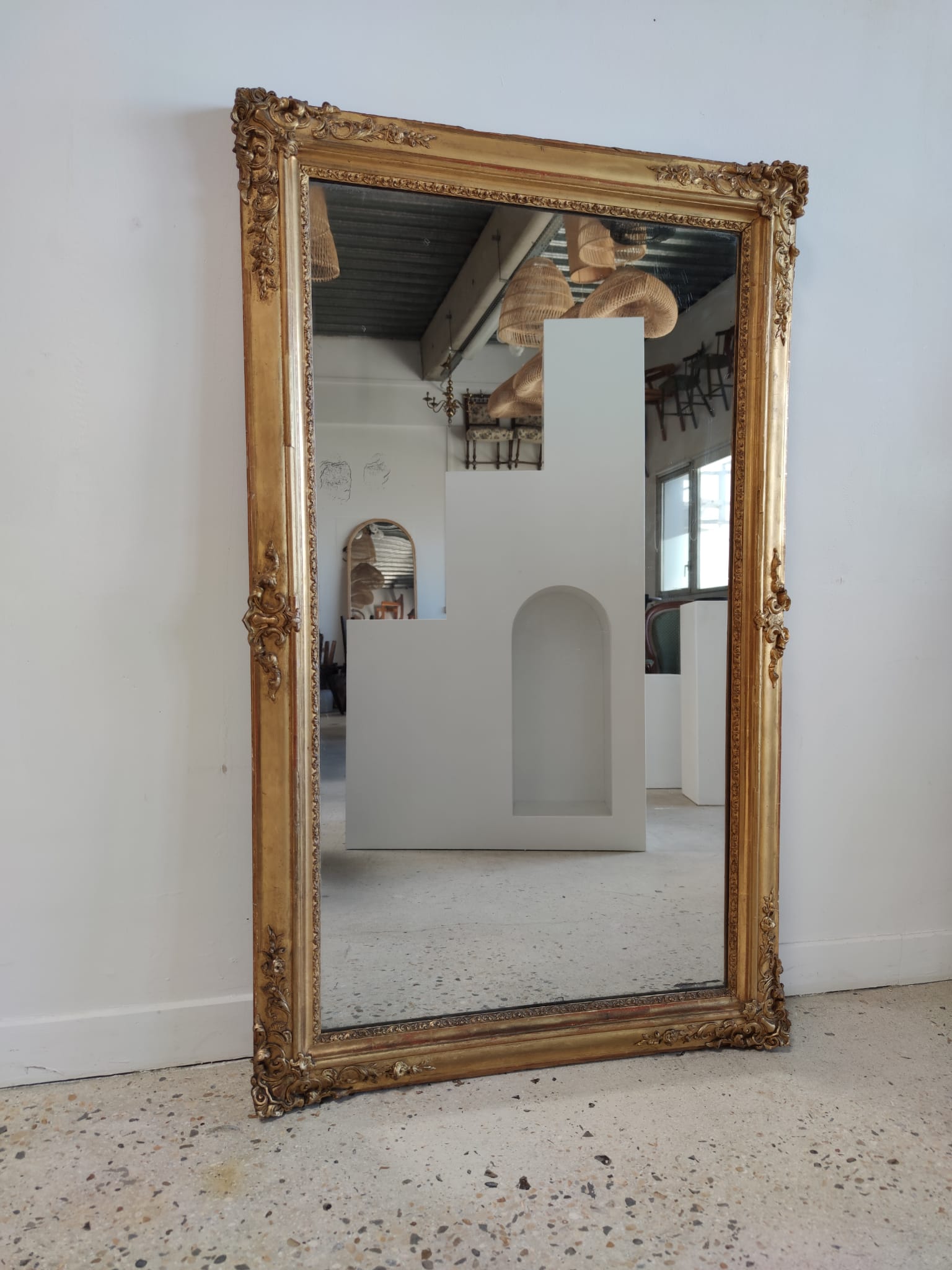 Rectangular golden mirror moldings plant motifs nineteenth H: 130cm